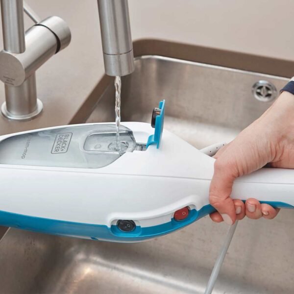BDFSM13E1Action1 Black and Decker FSM13E1EPP Basic Steam Mop